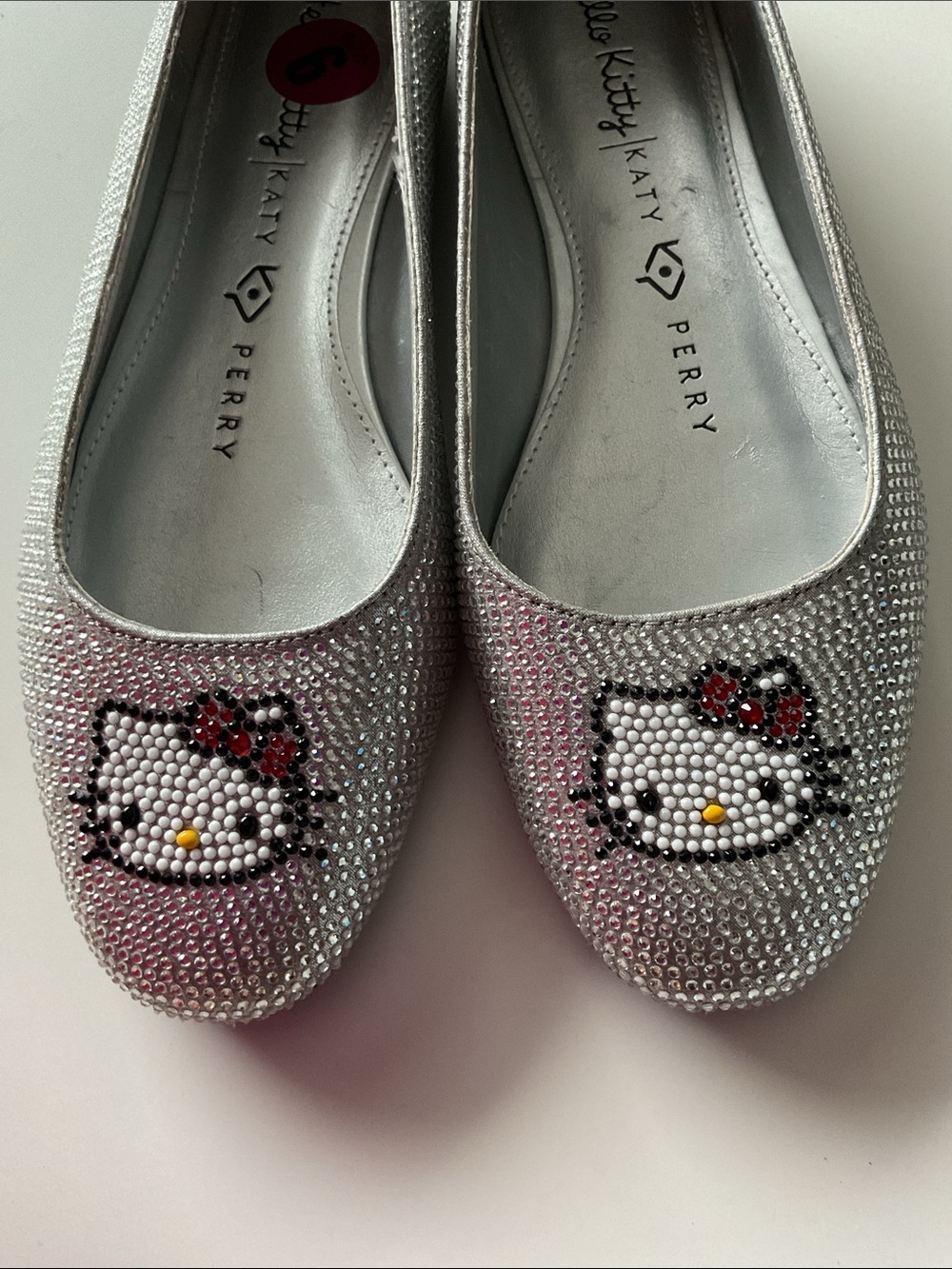 Katy Perry Collections Silver X Collections Crystal Hello Kitty Ballet Flats Sz6 - Picture 2 of 10